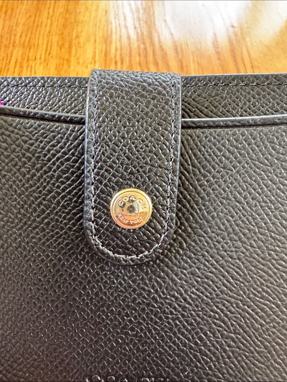 Coach Black Crossgrain Pebbled Leather Tech Wallet Wristlet w/strap Gold Emblem - Picture 8 of 12